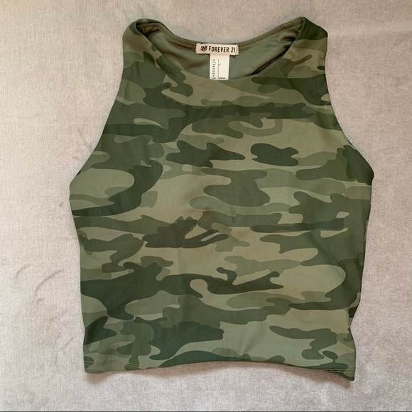 Forever 21 Camo Crop Top - Picture 1 of 2